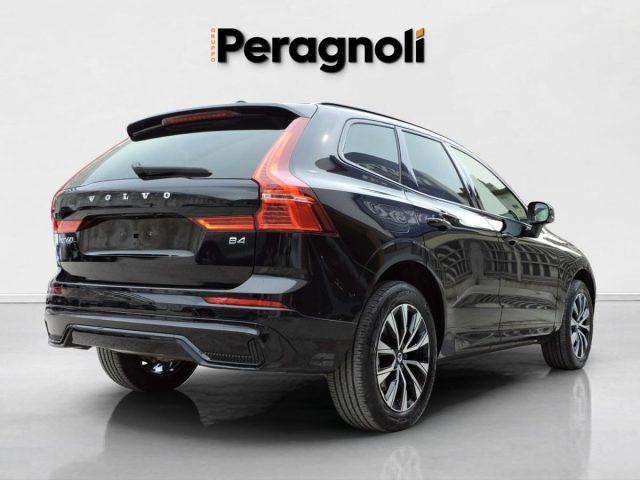 VOLVO XC60 B4 PLUS DARK AUTOMATICA KM0