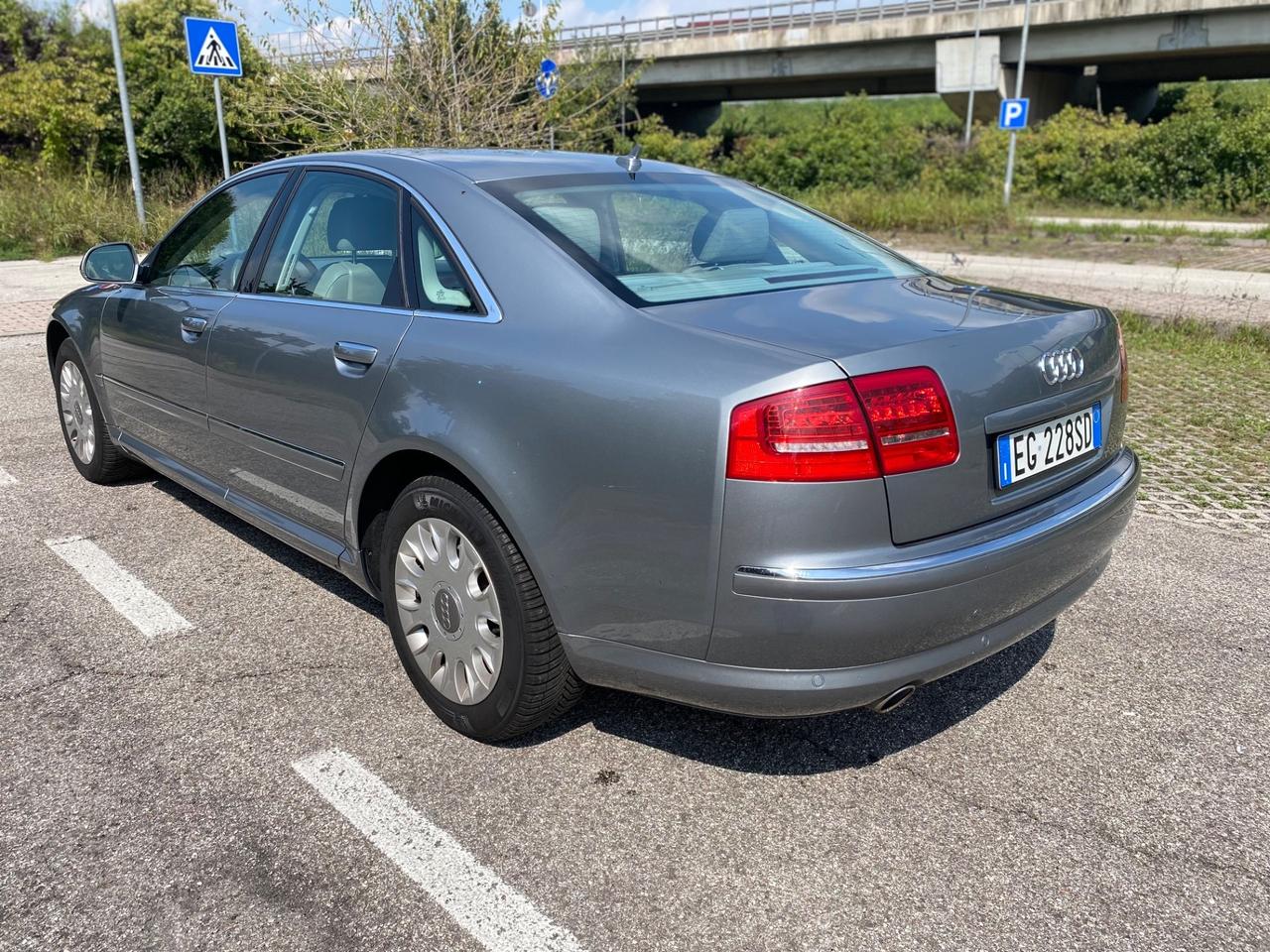 Audi A8 4.2 V8 TDI F.AP. quattro tiptronic 145.000km