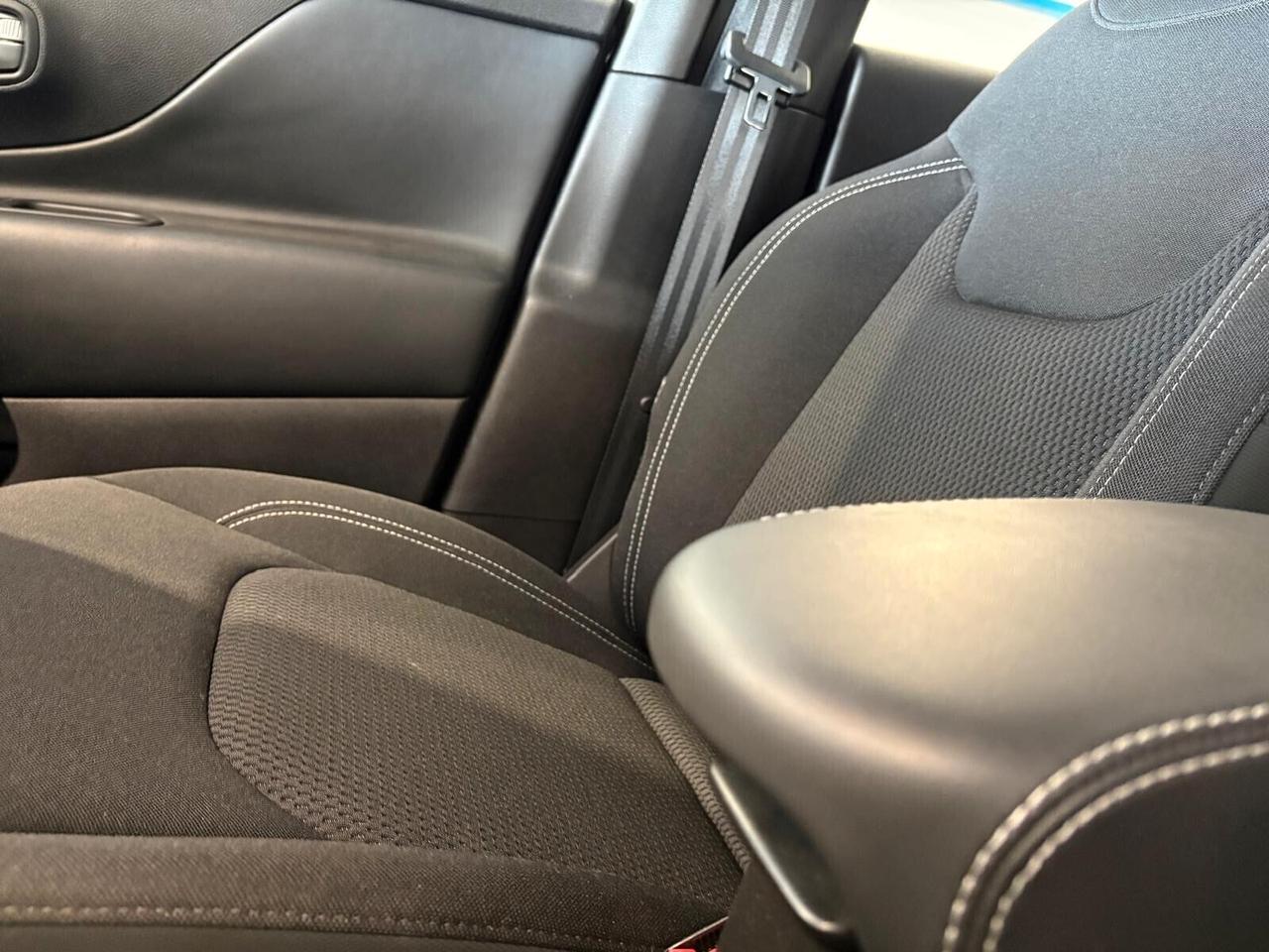 Jeep Renegade SUMMIT 1.5 T4 Hybrid MHEV Aut. SPOTICAR