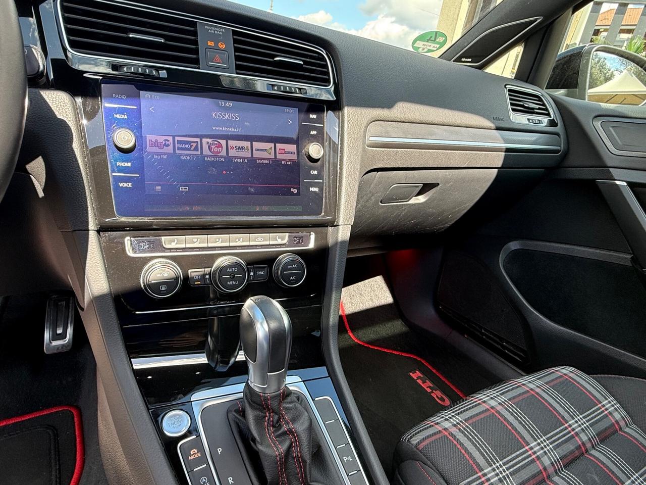 Volkswagen Golf GTI 2.0 TSI BlackStyle