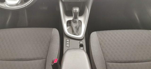 TOYOTA Yaris 1.5 Hybrid 5 porte Business