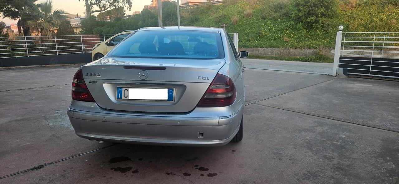 Mercedes-benz E 220 CDI cat Avantgarde