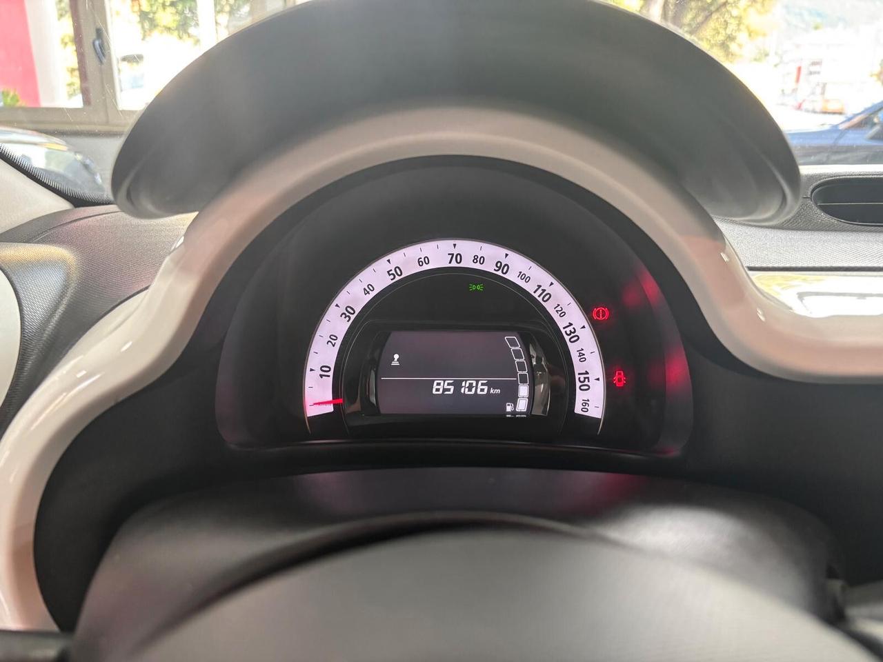 RENAULT TWINGO 1.0 LUXE EDITION