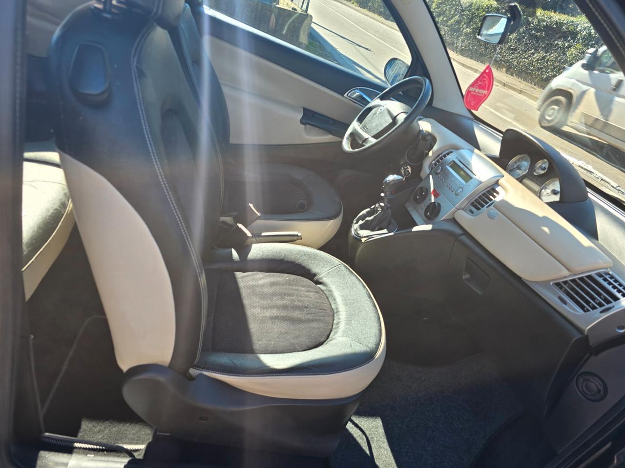 Lancia Ypsilon 1.2 Versus