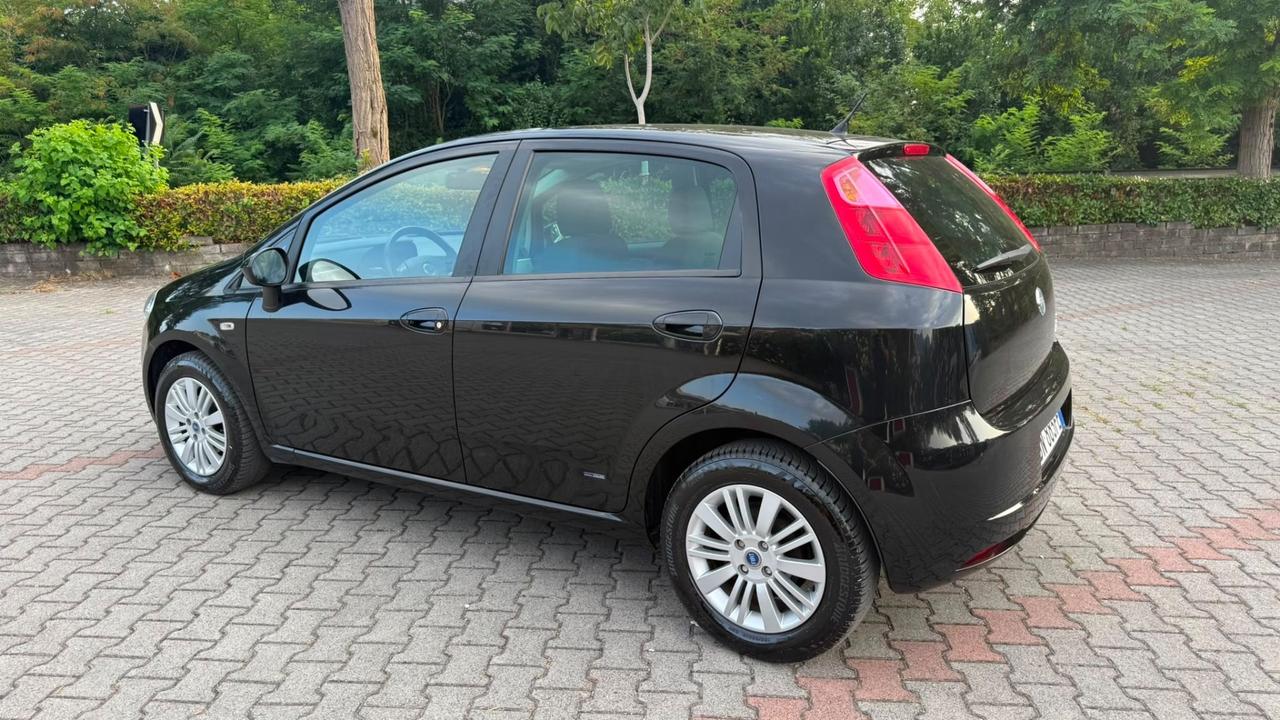 Fiat Grande Punto 1.4 Starjet 16V 5 porte Emotion