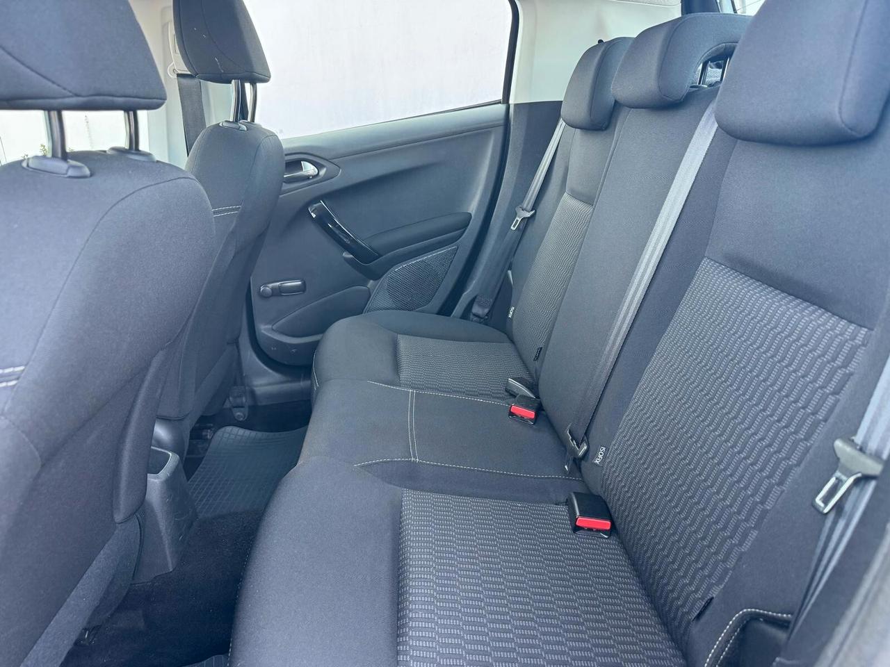 Peugeot 208 BlueHDi 100 S&S 5 porte Allure