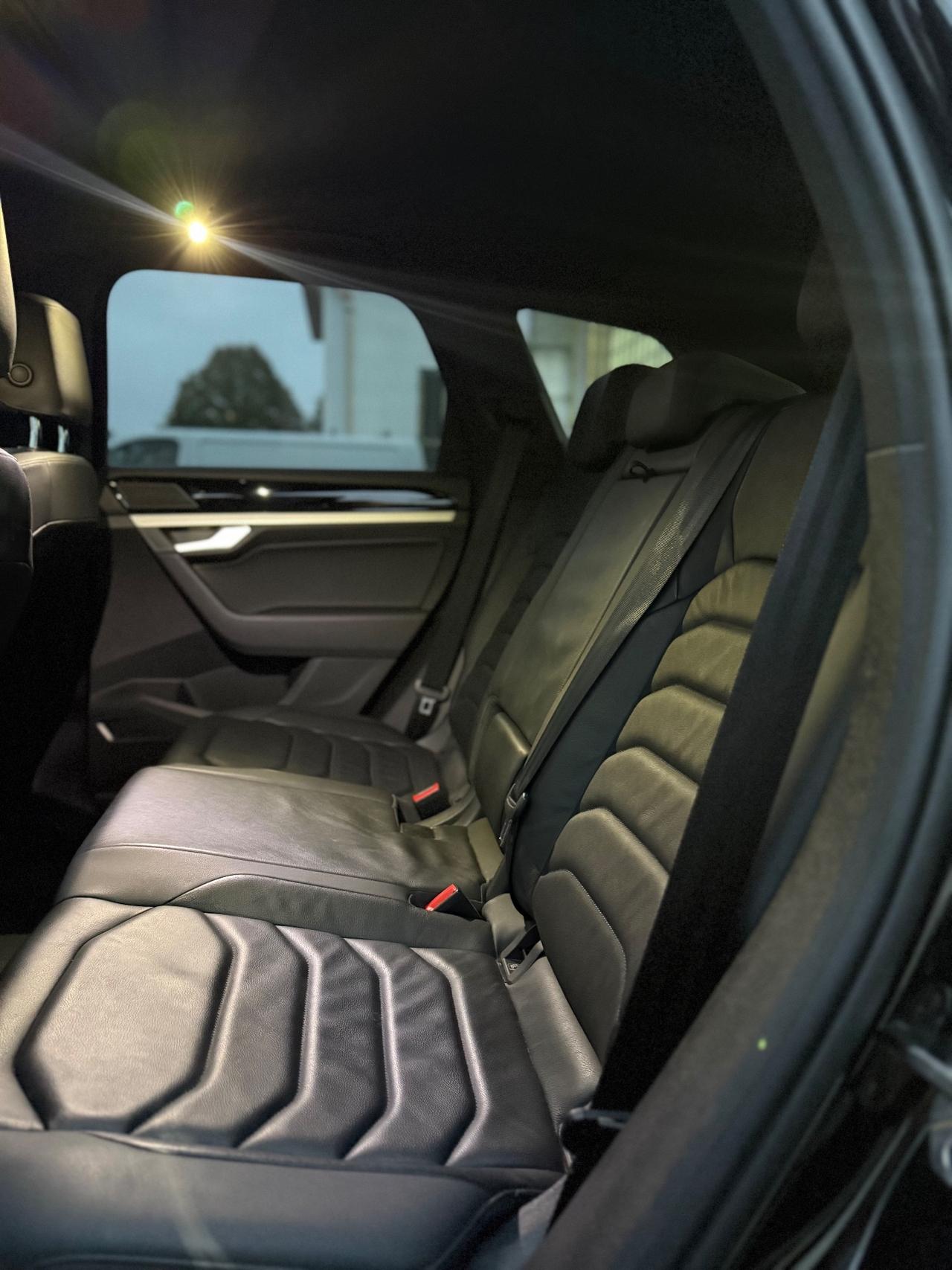 Volkswagen Touareg 3.0 V6 TDI SCR Elegance