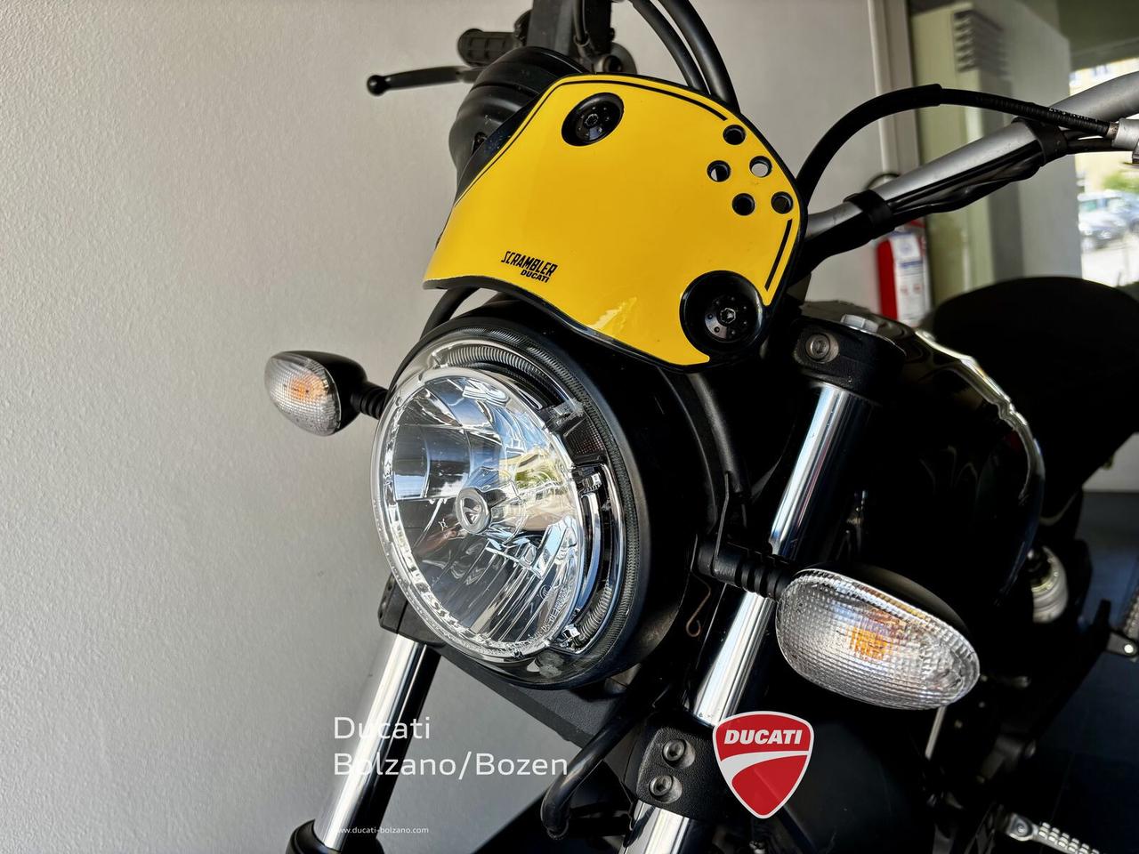 Ducati Scrambler 400 Sixty2