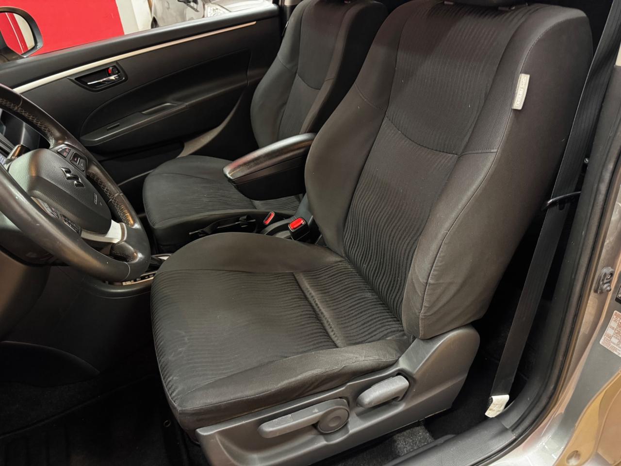 Suzuki Swift 1.2-3P-Gpl-Eu5-Automatica-Navi-Telef-Entra