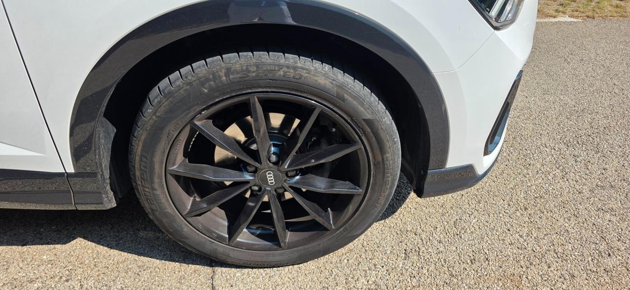 Audi Q3 35 TFSI Business Advanced