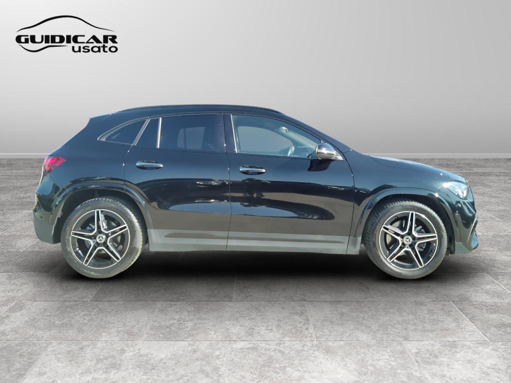 Mercedes-Benz GLA-H247 2023 - GLA 180 d AMG Line Advanced Plus auto