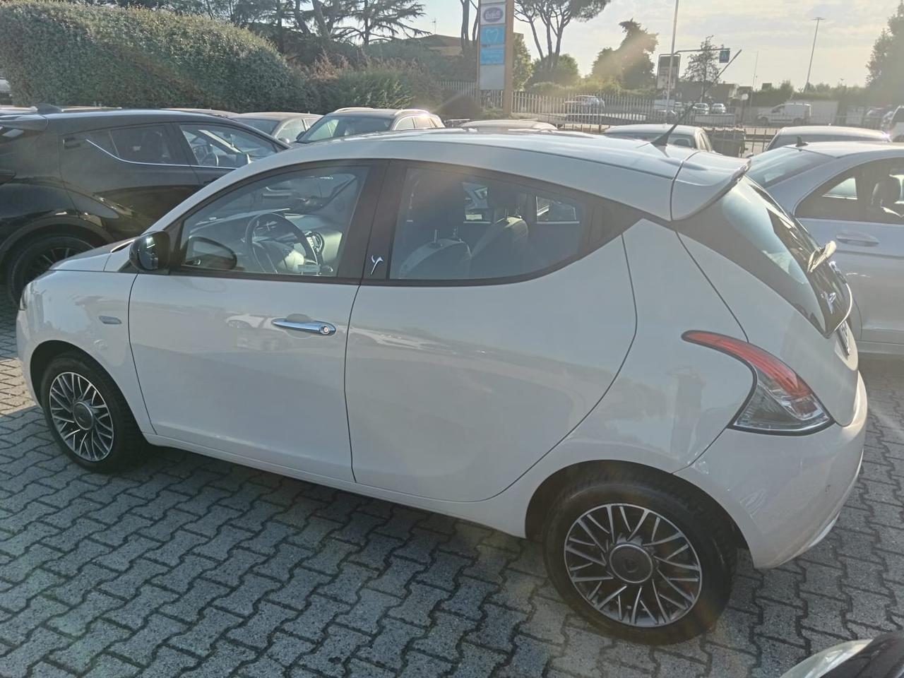 Lancia Ypsilon 1.2 69 CV 5 porte GPL Ecochic Gold