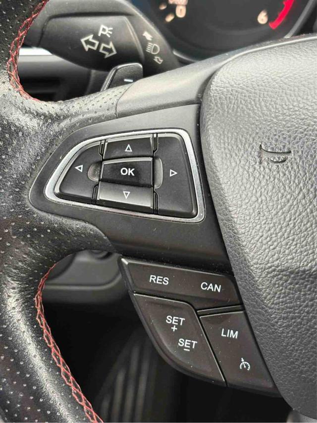 FORD Kuga 2.0 TDCI 180 CV S&S 4WD Powershift ST-Line