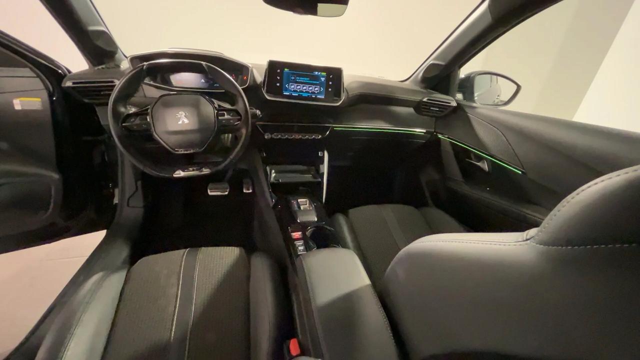Peugeot 208 motore elettrico 136 CV 5 porte GT