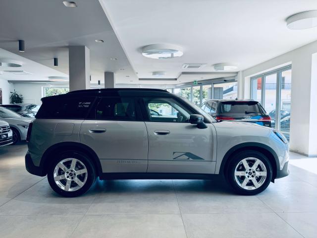 MINI Cooper D Countryman 2.0 48V Favoured auto Pack M+Tetto
