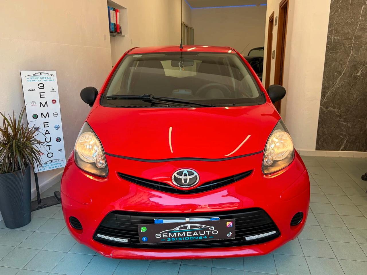 Toyota Aygo 1.0 68Cv Connect Led 12 MESI DI GARANZIA