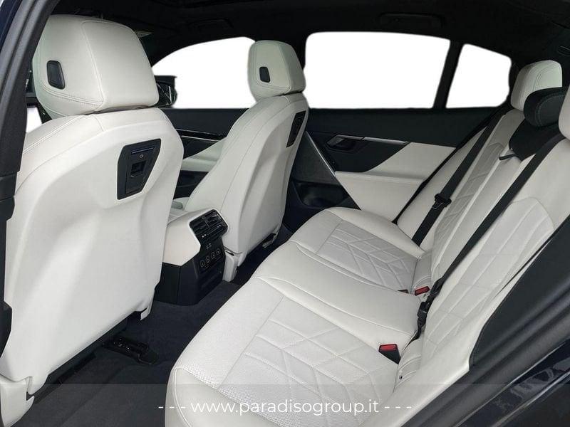 BMW Serie 5 520D XDRIVE 2025 - KM0 | 197CV DIESEL | MSPORT