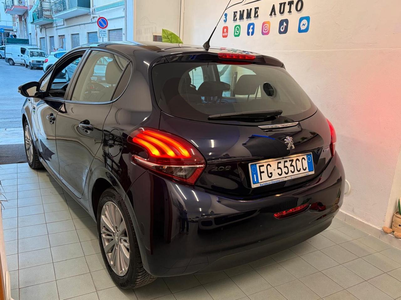 Peugeot 208 PureTech 82 5p. GPL Allure 74.900KM