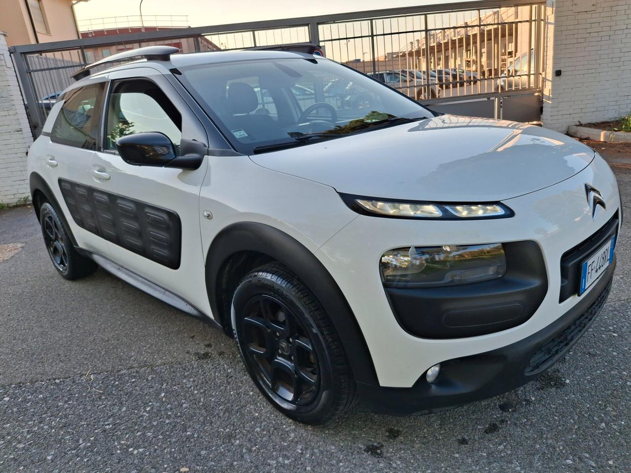 Citroen C4 Cactus PureTech 82 Shine-PERFETTA-