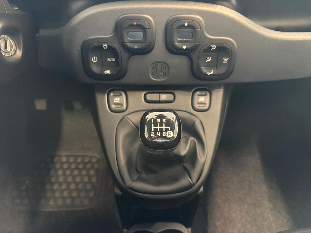 Fiat Panda CROSS 1.0 FireFly Hybrid SPOTICAR