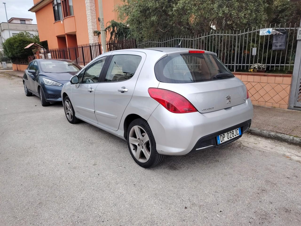 Peugeot 308 1.6 HDi 110CV 5p. 2-Tronic Tecno