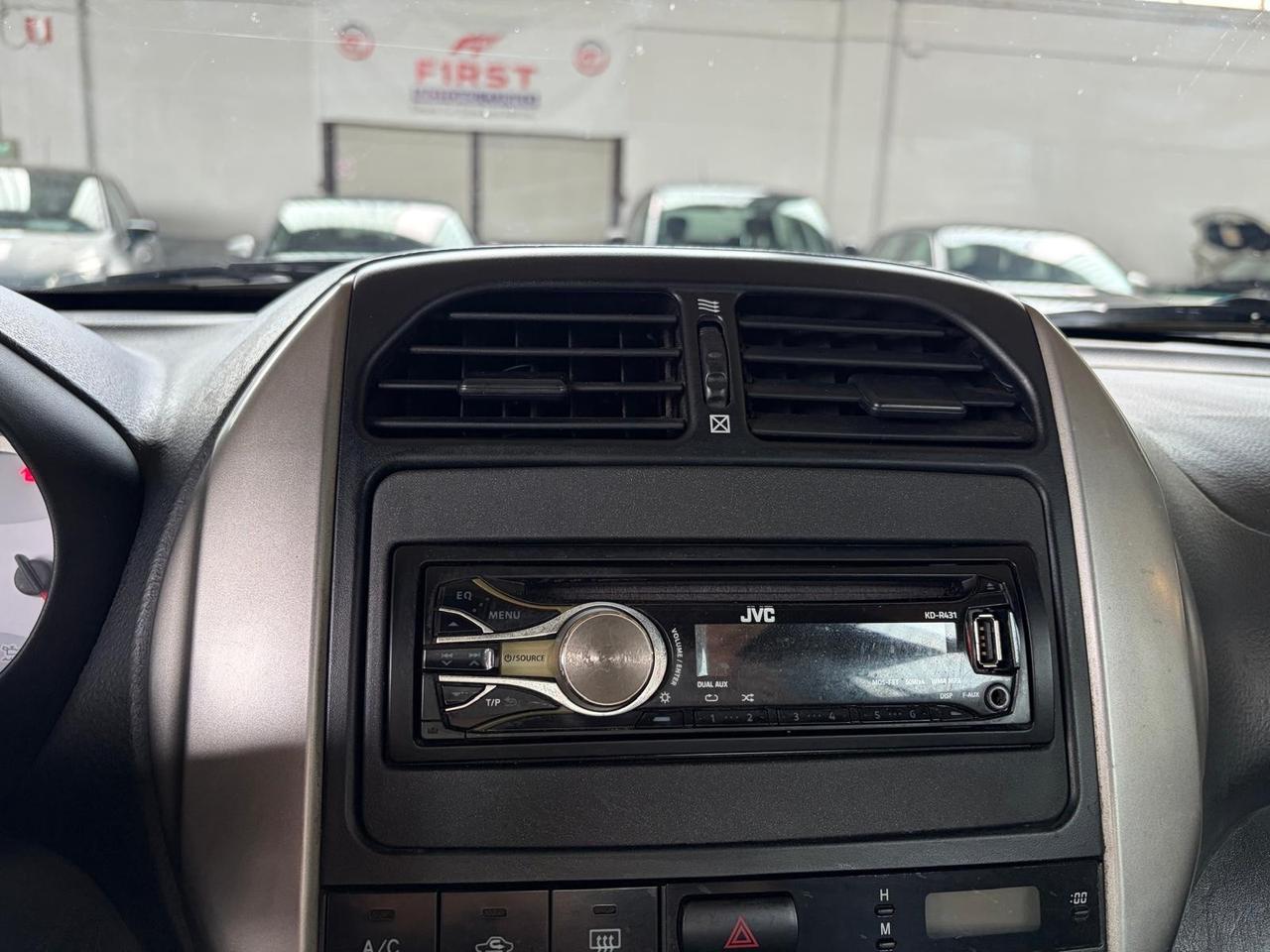 Toyota RAV 4 RAV4 2.0 Tdi D-4D cat 5 porte Sol