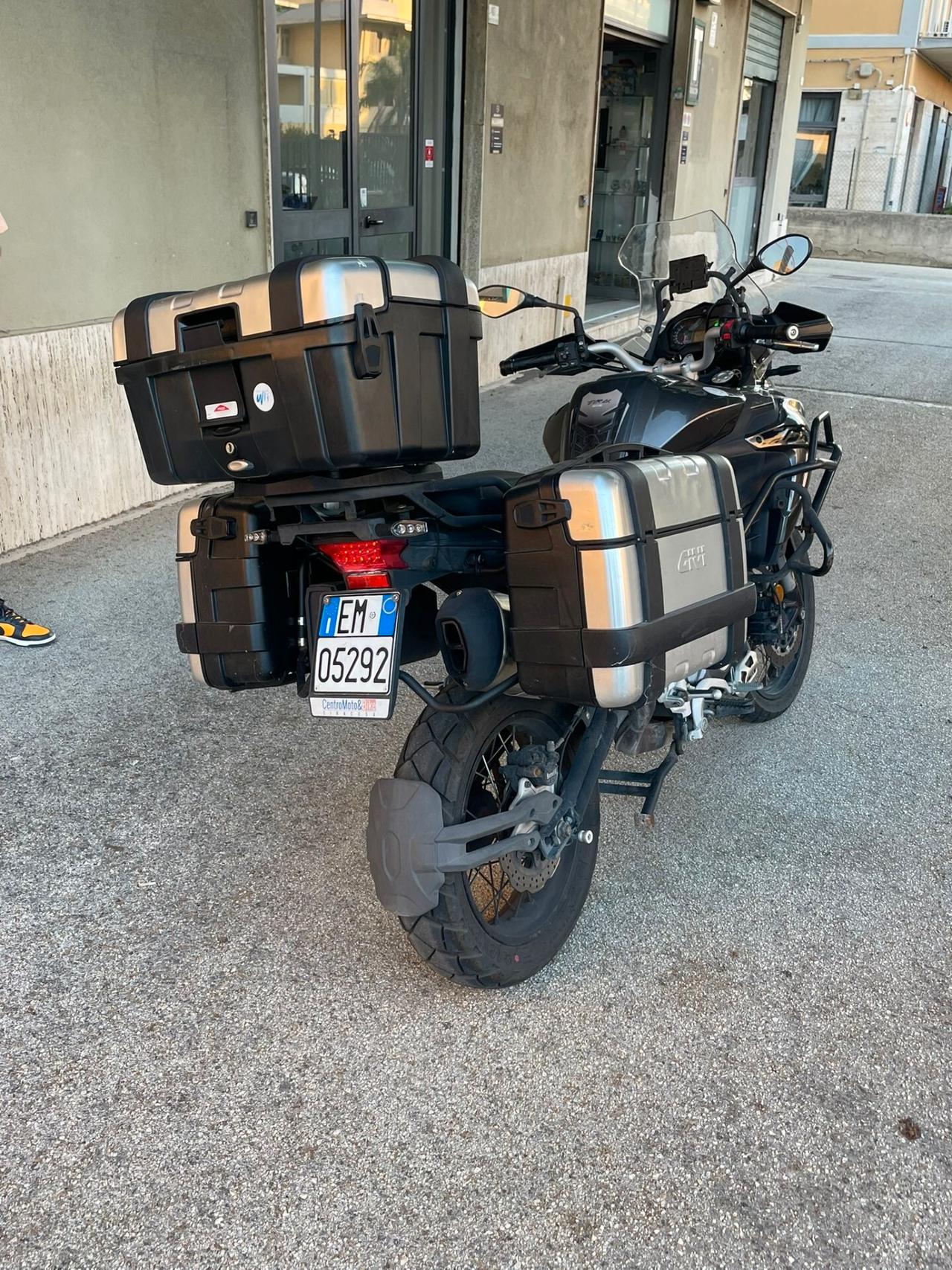 Benelli TRK 502