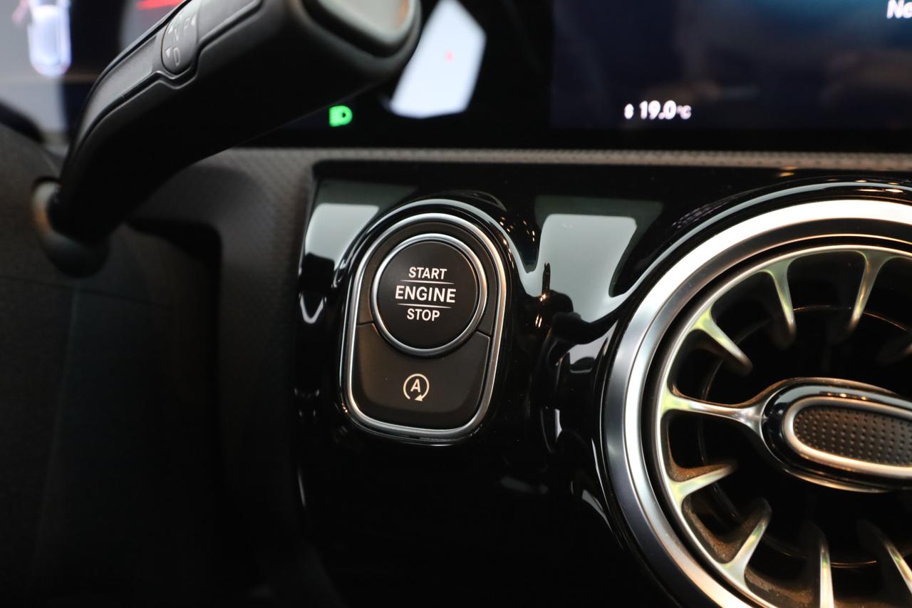 MERCEDES Classe A (W177) A 180 d Automatic Premium