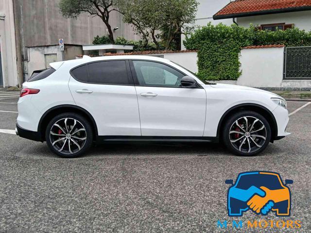 ALFA ROMEO Stelvio 2.0 Turbo 280 CV AT8 Q4 Veloce