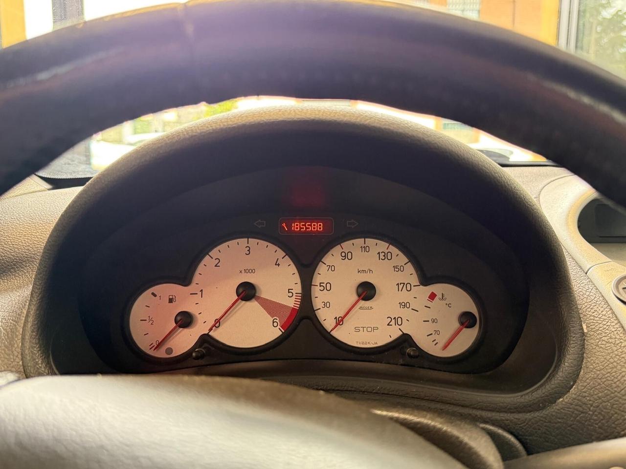 Peugeot 206 1.6 HDi CABRIO