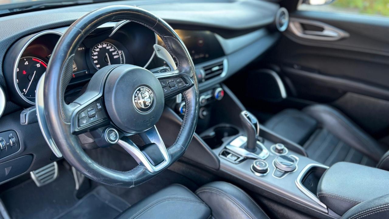 Alfa Romeo Giulia 2.2 210 CV Q4 Veloce