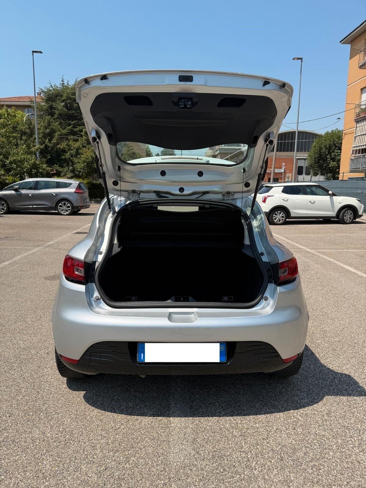 Renault Clio 1.5 dci - NEOPATENTATI - 12 MESI DI GARANZIA -