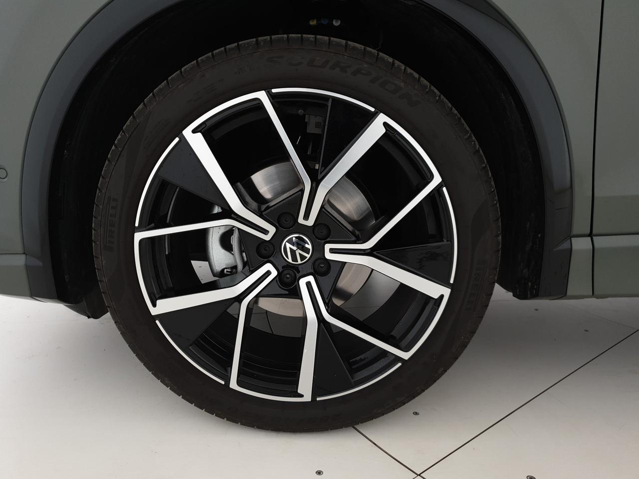 Volkswagen Tiguan 1.5 etsi r-line 150cv dsg