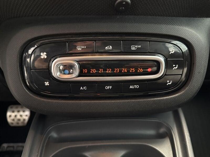 smart fortwo III 2015 0.9 t Brabus 109cv twinamic