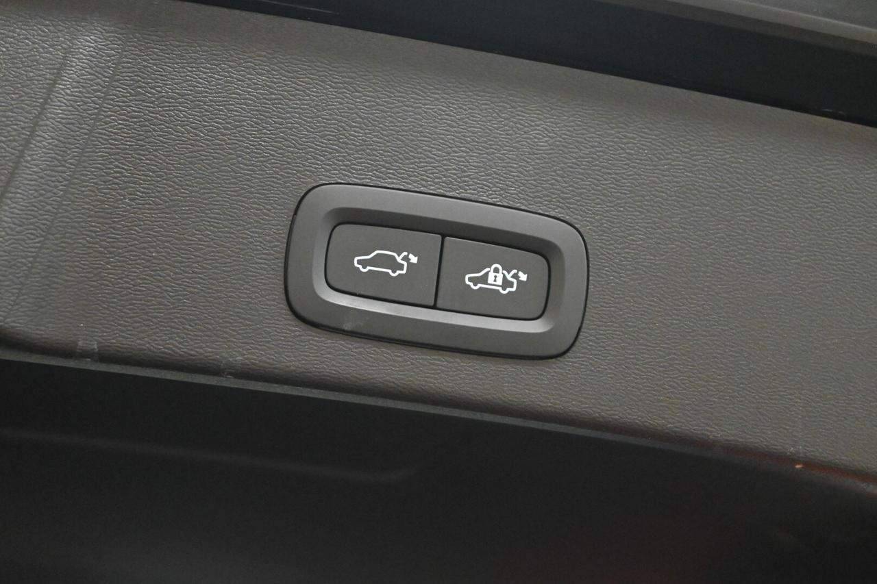 VOLVO XC40 (2017-->) XC40 T2 automatico Core