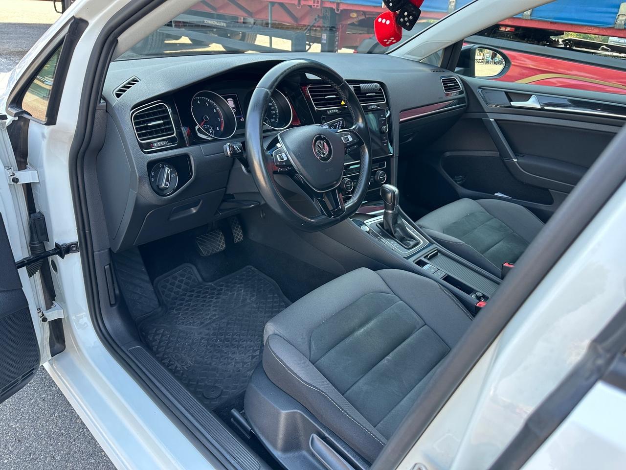 Volkswagen Golf 1.5 TGI DSG 5p. (Garanzia 24 Mesi)