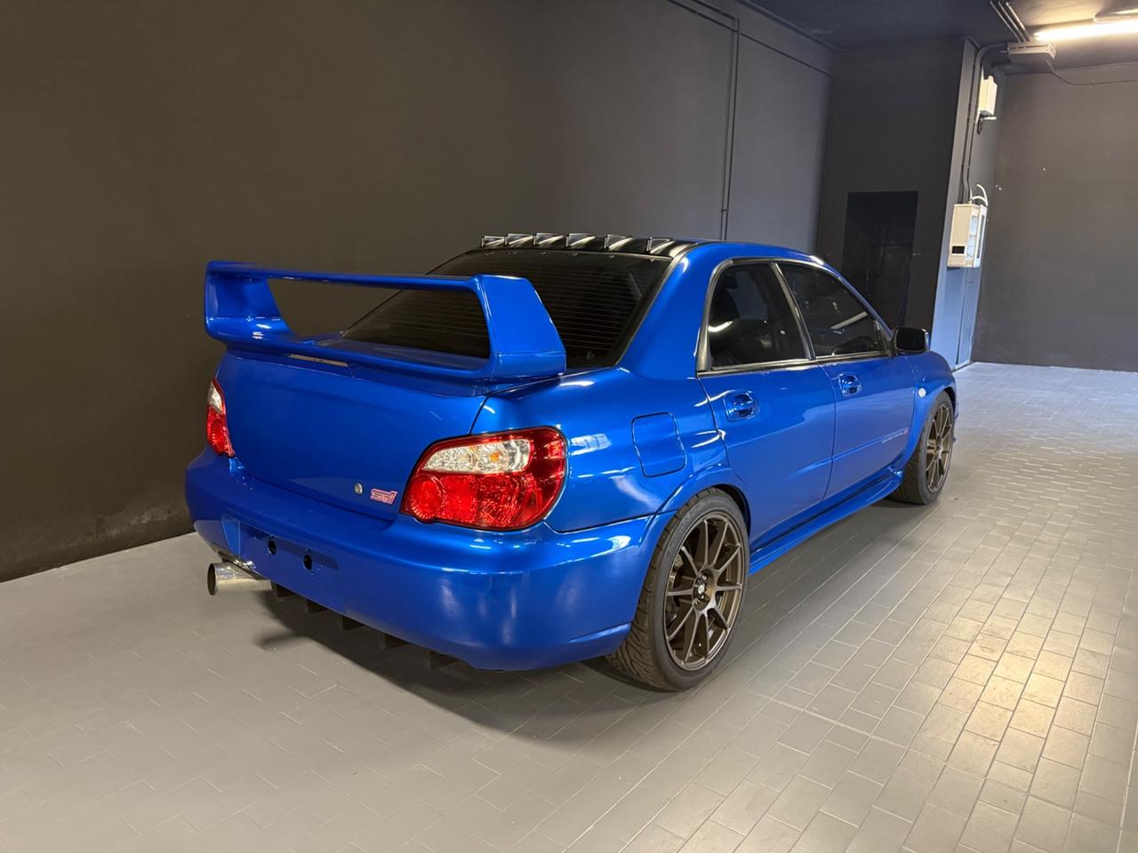 Subaru Impreza 2.0 turbo 16V STi 7xx CV