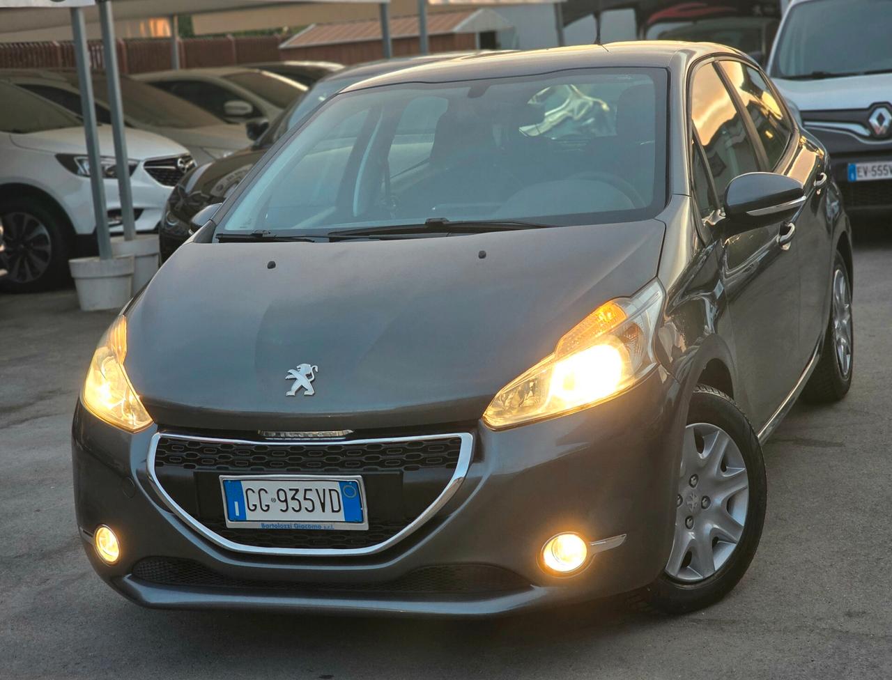 Peugeot 208 1.4 HDi 68 CV 5 porte Active 2014