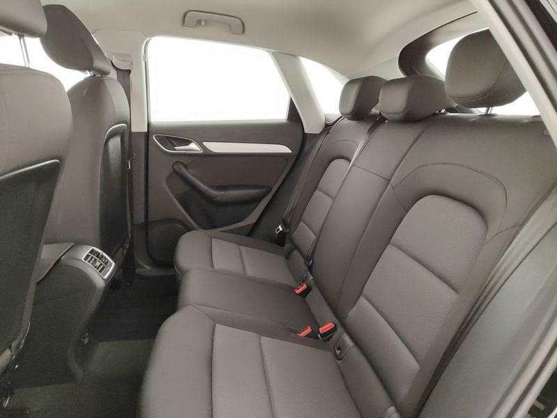 Audi Q3 2.0 TDI 120 CV Business