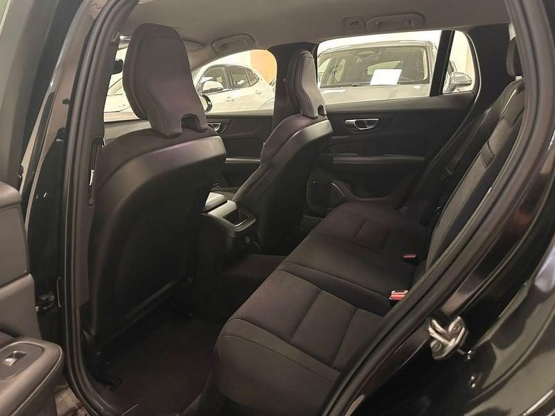 Volvo V60 2.0 b4 Momentum Business auto