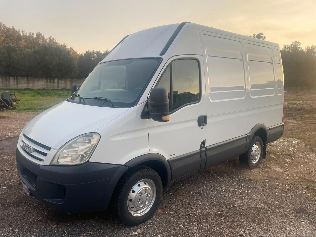 IVECO DAILY 35SE4 FURGONE FURGONATO BIANCO