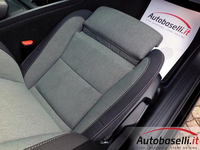 VOLVO XC40 B3 2.000 MHEV 163CV CORE AUTOMATICA NAVIGATORE