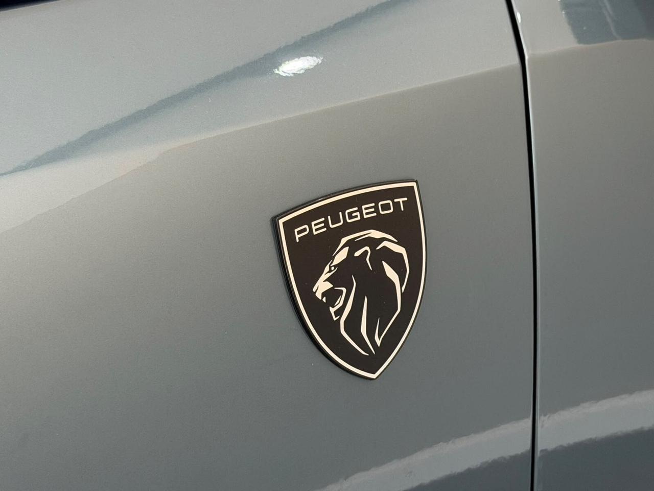 Peugeot 3008 Hybrid 136cv e-DCS6 GT my25