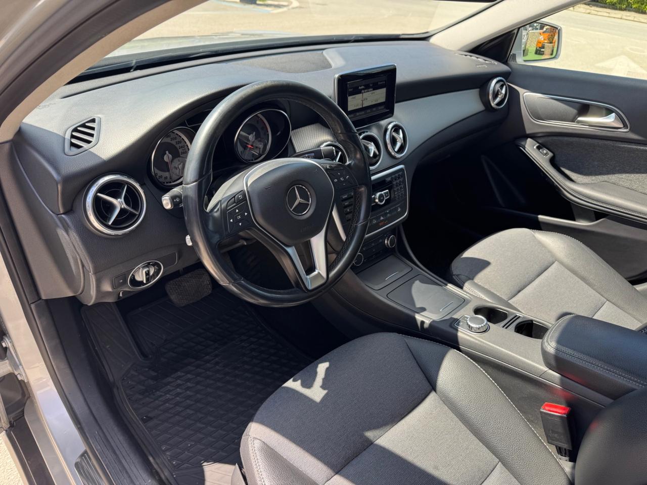 Mercedes-benz GLA 220 CDI Automatic 4Matic Sport