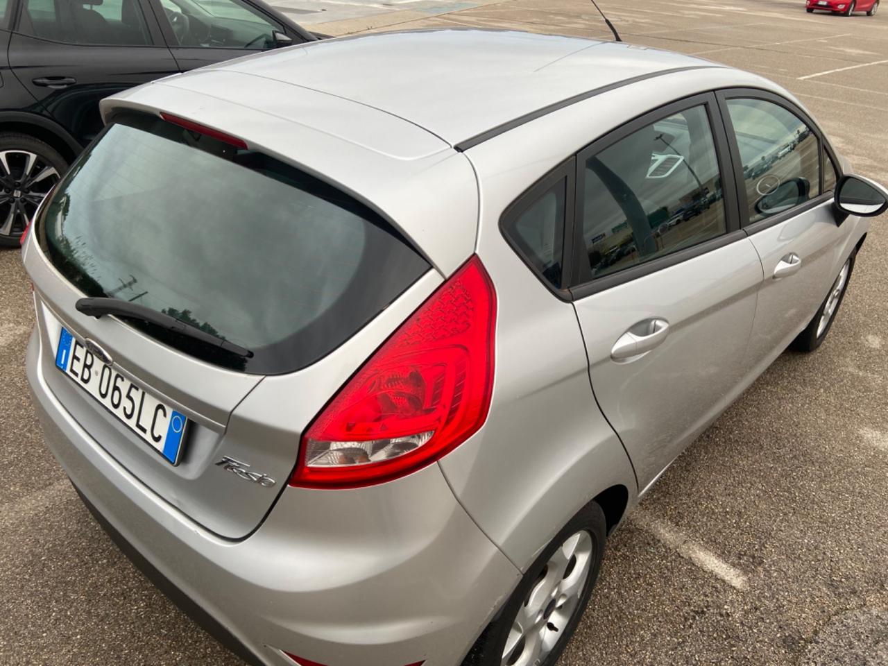 Ford Fiesta 1.2 60CV 5Porte titanium perfetta