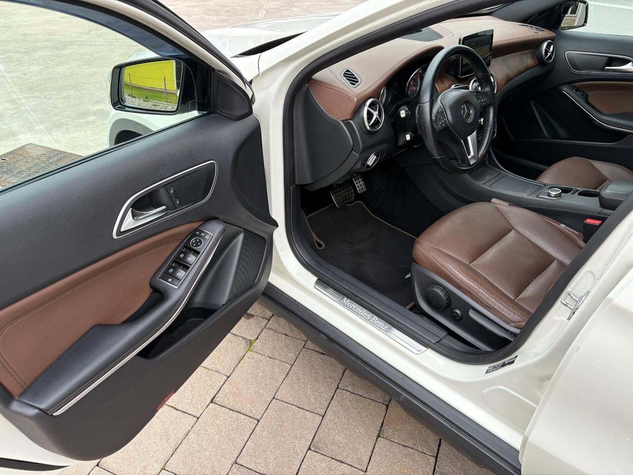 Mercedes-benz GLA 220 CDI Automatic 4Matic Premium