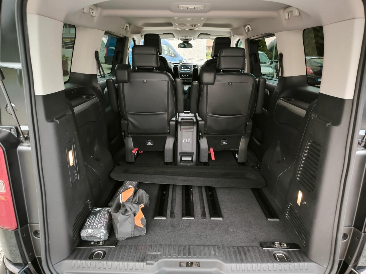 Peugeot Traveller BlueHDi 180 S&S EAT8 Standard Business Vip