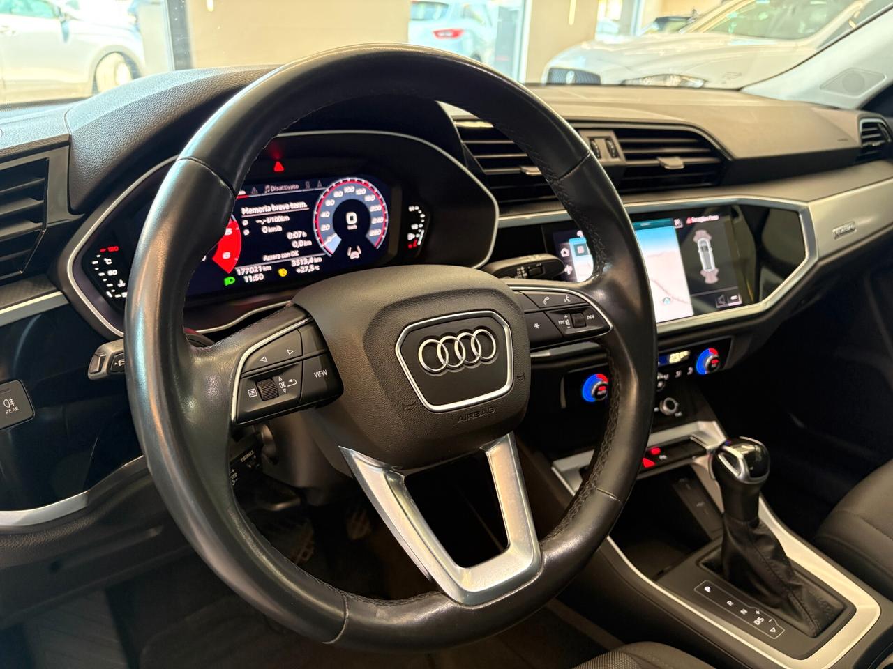 Audi Q3 35 TDI quattro S tronic Business