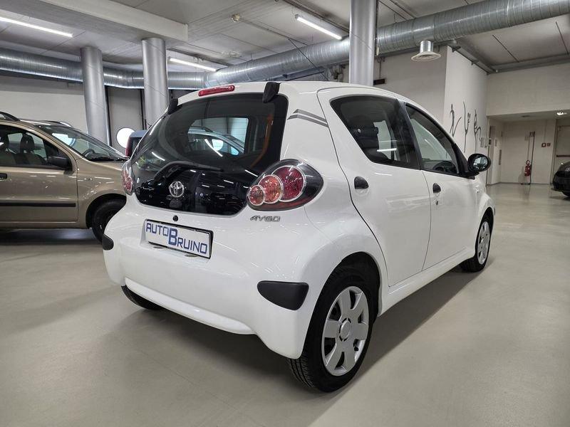 Toyota Aygo Aygo 1.0 12V VVT-i 5 porte Now Connect