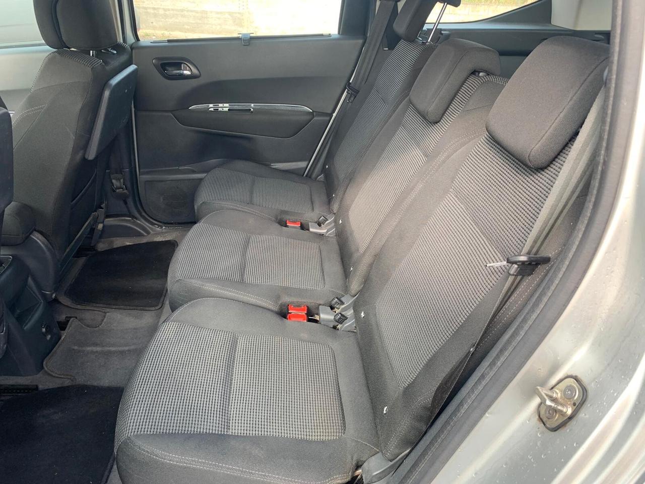 Peugeot 5008 1.6 HDi 112CV Premium